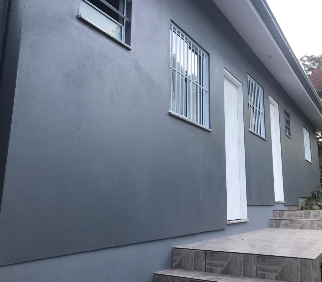 Suite Em Gramado, Proxima A Avenida Das Hortencias Exteriör bild